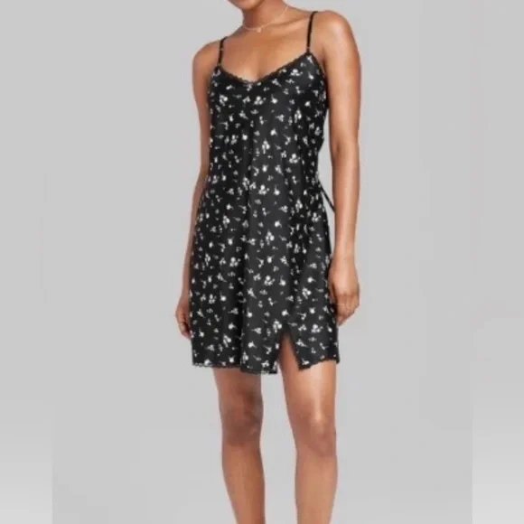 🎯50% OFF! Wild Fable Black Floral Slip Mini Dress - Picture 1 of 6